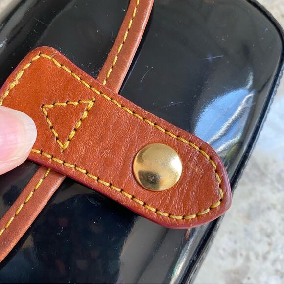 Dooney & Bourke Elba Flap Wristlet Black Patent Leather - Picture 4 of 13